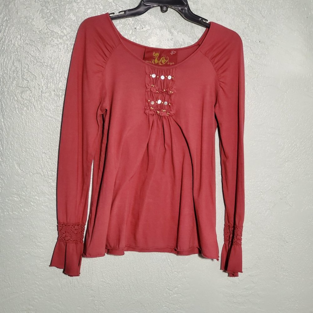 GREEN DRAGON FREEDOM MEDIUM LONG SLEEVE TOP